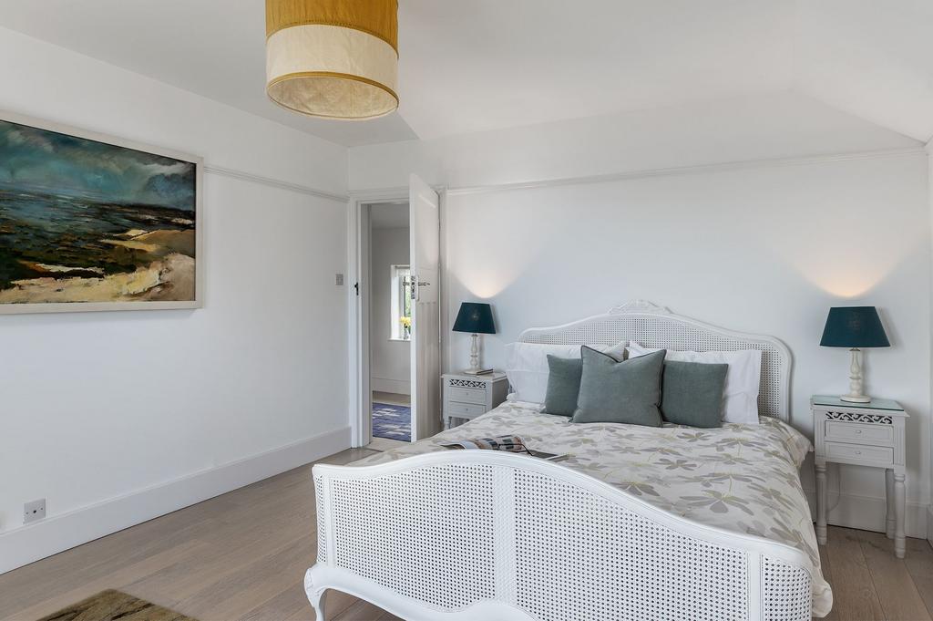 Bedroom 1 Seaway House, Strete, Dartmouth