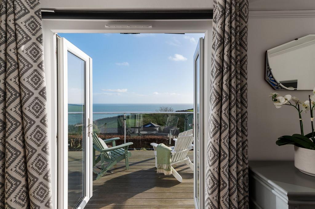 Terrace &amp; View from Principal Bedroom Seaway...