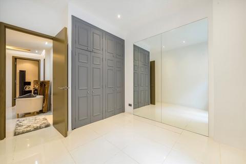 2 bedroom flat to rent, Courtfield Gardens, London SW5