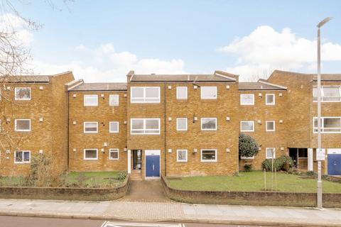 Nantes Close, London SW18