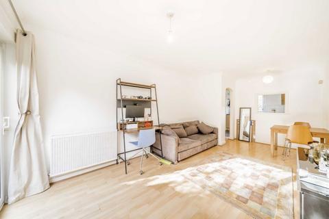 1 bedroom flat for sale, Nantes Close, London SW18