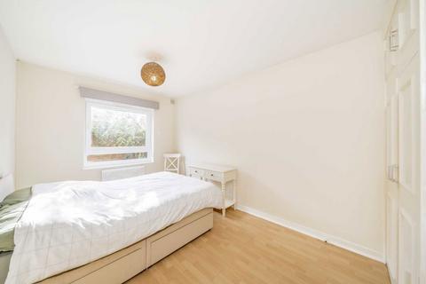 1 bedroom flat for sale, Nantes Close, London SW18
