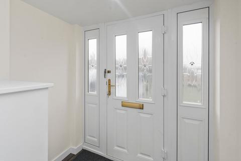 3 bedroom semi-detached house to rent, Keith Avenue, Great Sankey, WA5