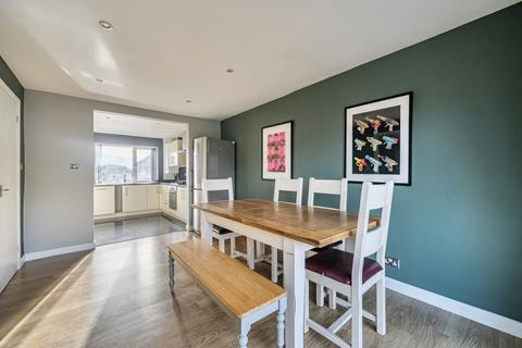 undefined, Coopers Rise, Surrey GU7