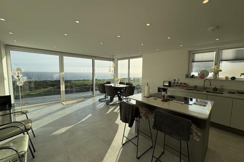 undefined, Exceptional Three-Bedroom Apartment with Sea Views & Balcony – Southbourne