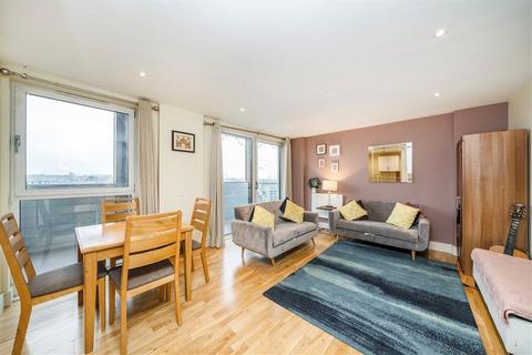 2 bedroom flat for sale, Merryweather Place, London SE10