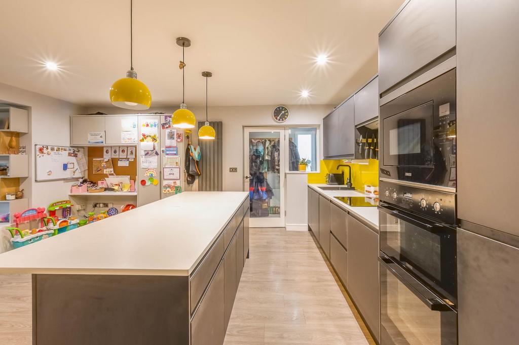 Kitchen / living area