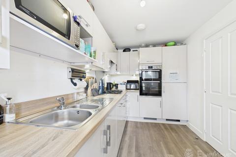 3 bedroom end of terrace house for sale, FORESTERS DRIVE, LIPHOOK, GU30