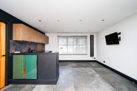 3 bedroom apartment for sale, Grasmere Way, Linslade, Leighton Buzzard