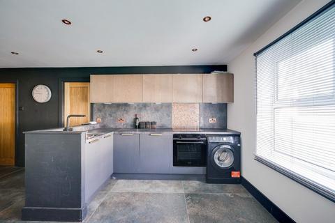 3 bedroom apartment for sale, Grasmere Way, Linslade, Leighton Buzzard