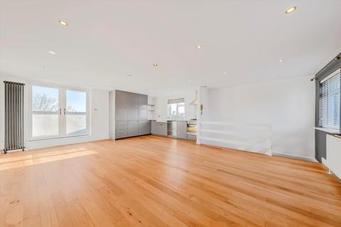 3 bedroom flat to rent, Queens Crescent, Chalk Farm, London, NW5