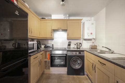 undefined, Harry Close, Croydon, CR0
