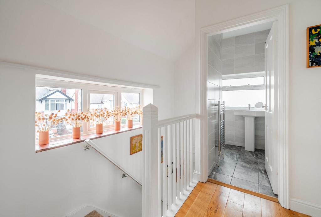 1405812-11-698b64...