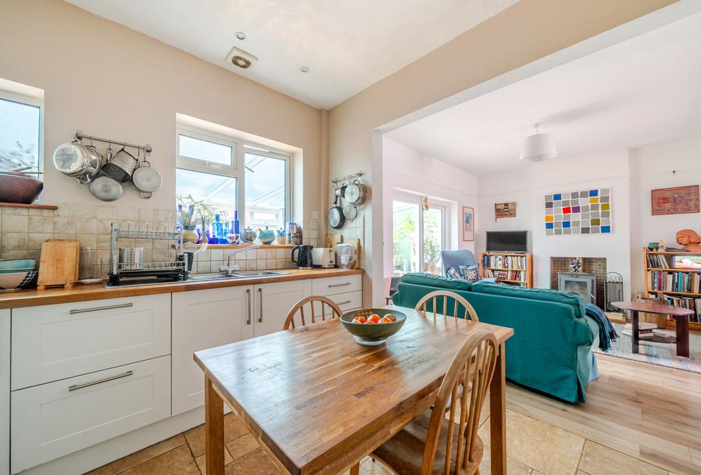 1405812-9-698b64e...