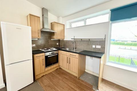 2 bedroom townhouse to rent, Woods Lane, Derby DE22
