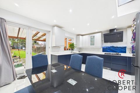 3 bedroom terraced house for sale, Carlyon Avenue, Harrow, HA2