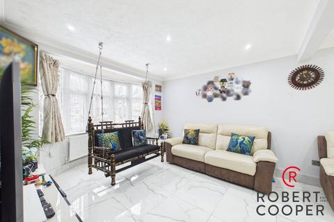 3 bedroom terraced house for sale, Carlyon Avenue, Harrow, HA2