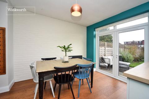 4 bedroom end of terrace house for sale, Elmstead Gardens, Worcester Park, Surrey, KT4