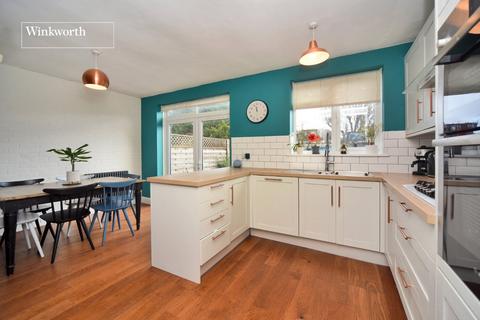 4 bedroom end of terrace house for sale, Elmstead Gardens, Worcester Park, Surrey, KT4