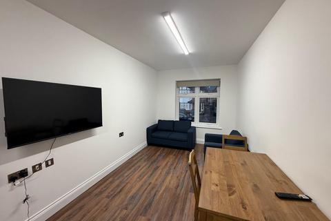 3 bedroom flat to rent, Alders Road, Greater London HA8
