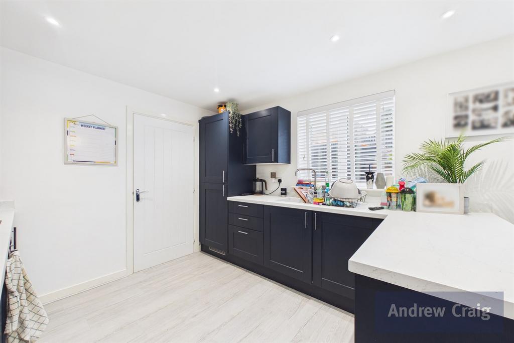 Kitchen/Dining Area