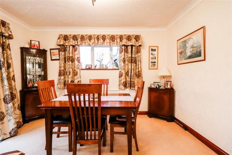 3 bedroom semi-detached house for sale, Fyfield Close, Wantage OX12