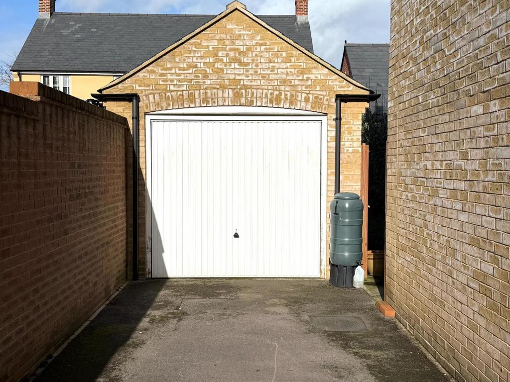 Garage.JPG