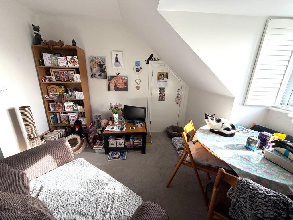 Master Bedroom.JPG