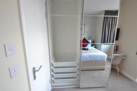 undefined, En Suite Room 6 241B Beechwood Road, Luton, Bedfordshire, LU4 9RA