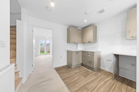 2 bedroom terraced house for sale, Greenhouse Close, Buckingham Fields NN4