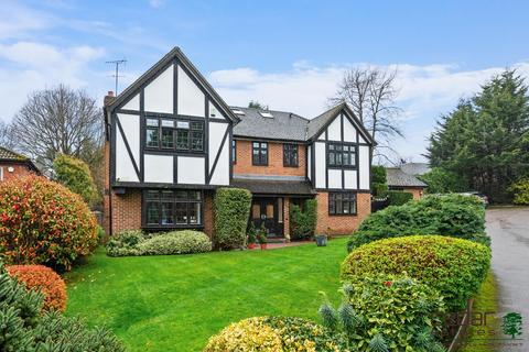 6 bedroom detached house for sale, Highfields, Radlett WD7