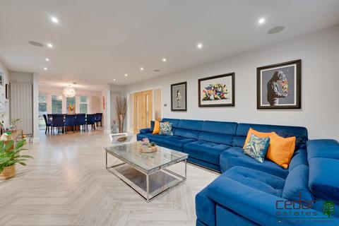 6 bedroom detached house for sale, Highfields, Radlett WD7