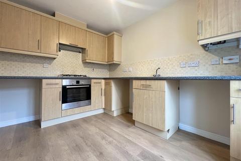 3 bedroom end of terrace house for sale, Chestnut Drive, Hagley