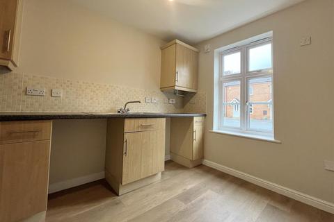 3 bedroom end of terrace house for sale, Chestnut Drive, Hagley