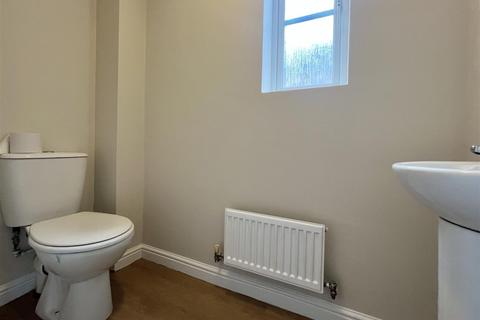 3 bedroom end of terrace house for sale, Chestnut Drive, Hagley