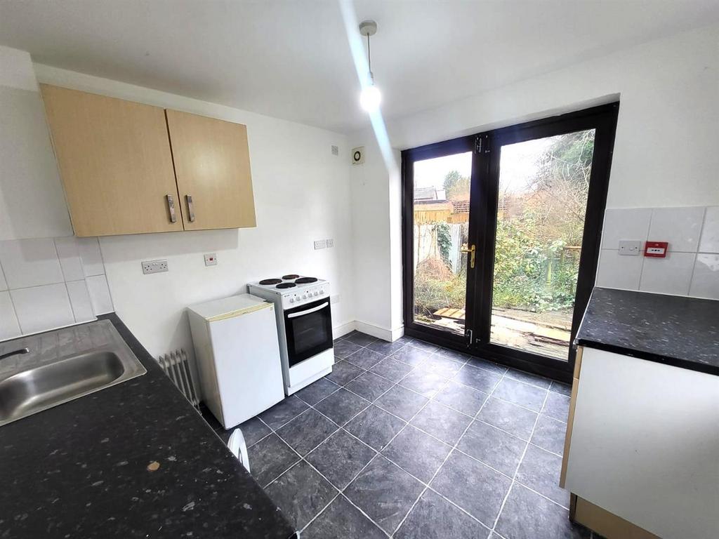 Kitchen Pic 3