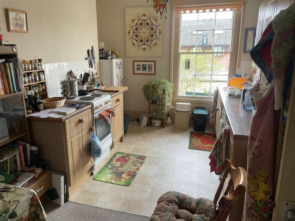 First floor flat Kitchen.JPG