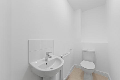 undefined, Greenhouse Close, Buckingham Fields NN4