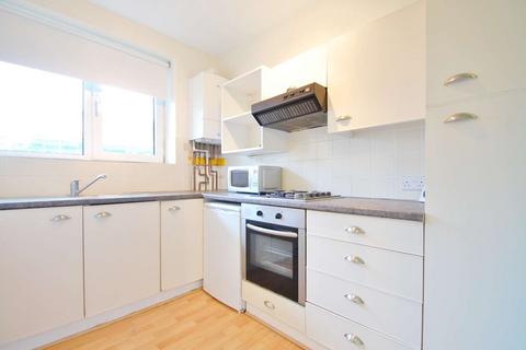 1 bedroom flat to rent, York Road, Battersea, London