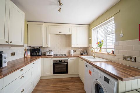 2 bedroom semi-detached house for sale, Warren Close, St. Leonards-On-Sea