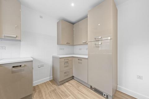 undefined, Greenhouse Close, Buckingham Fields NN4