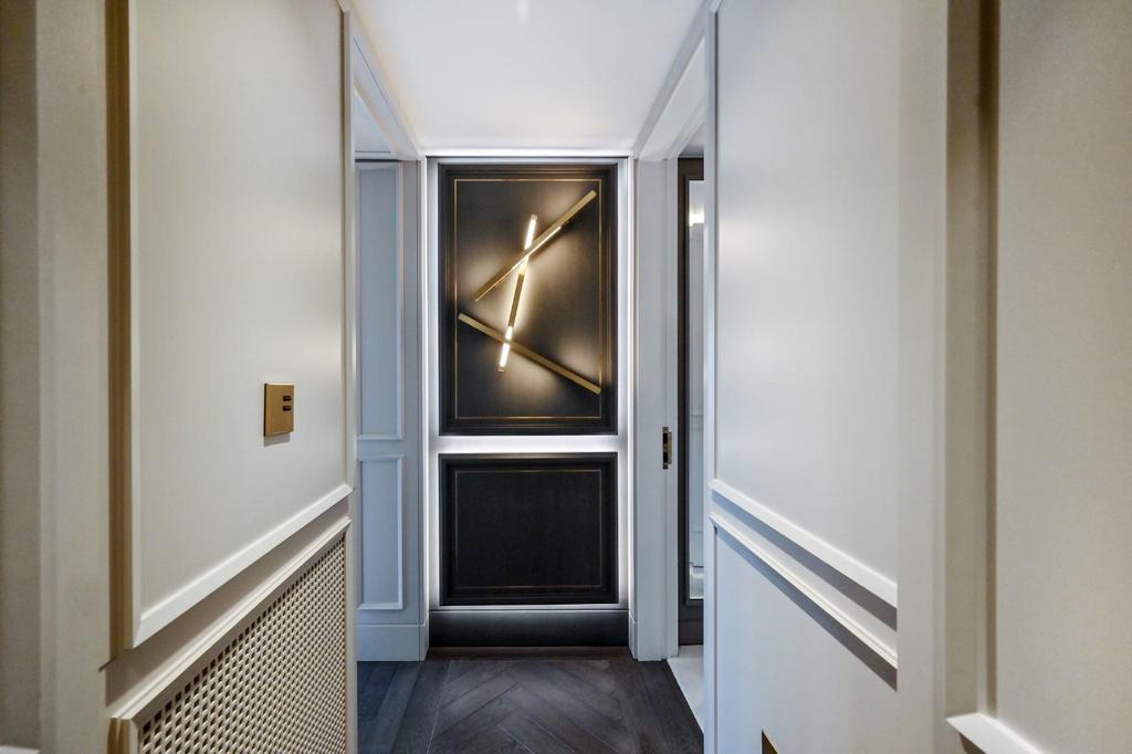 K-L-9-Eaton-Square (18).JPG
