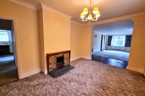 3 bedroom bungalow for sale, Foxhall Road, Ipswich, IP4
