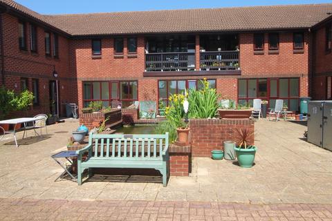 1 bedroom retirement property for sale, Hamble Lane, Hamble, Southampton, SO31 4QE
