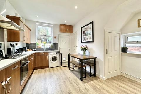 2 bedroom end of terrace house for sale, Meadow Lane, Disley, Stockport