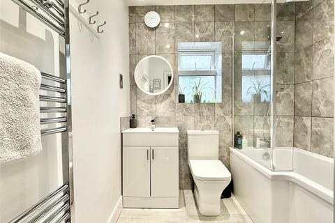 2 bedroom end of terrace house for sale, Meadow Lane, Disley, Stockport