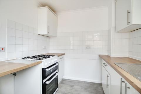 2 bedroom terraced house to rent, Cambridge Street, St. Neots PE19