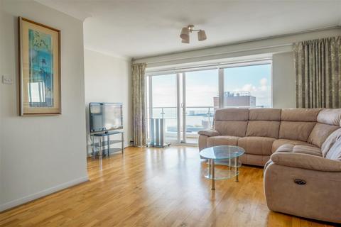 1 bedroom apartment to rent, Kings Road, Brighton