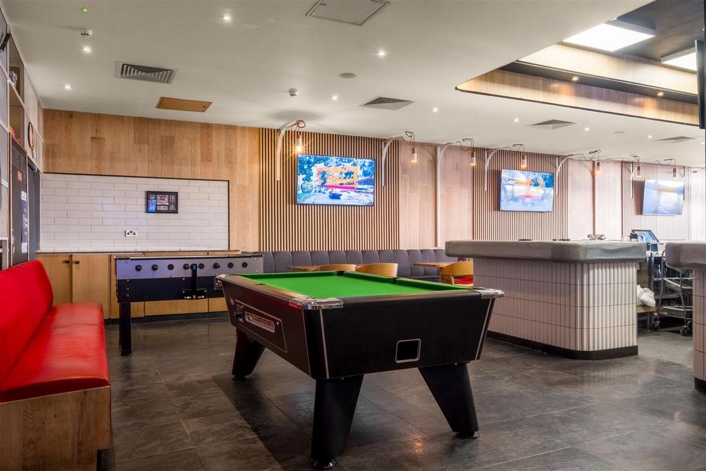 14d Holiday Inn-16.jpg
