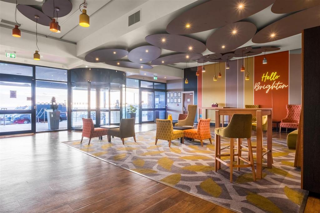 14d Holiday Inn-21.jpg